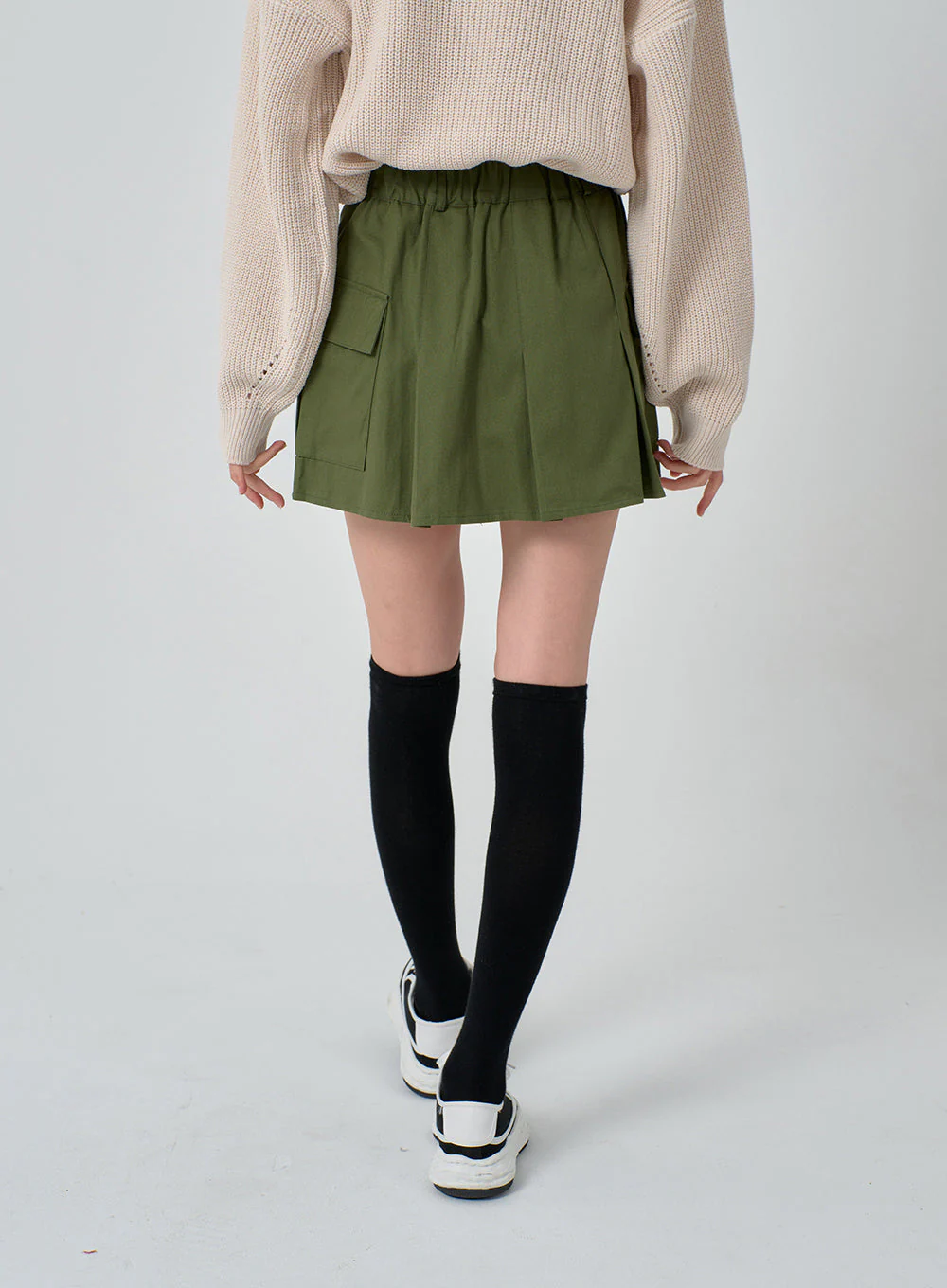 Double Pocket Pleated Mini Skirt OA01 - Image 4