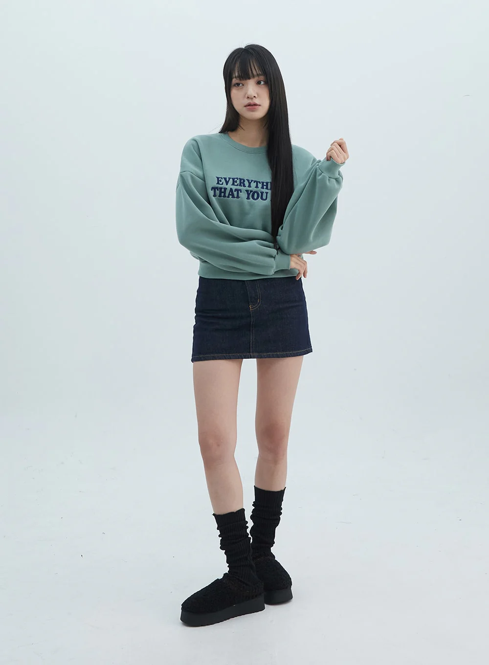 Lettering Crop Sweatshirt ON310 - Image 3