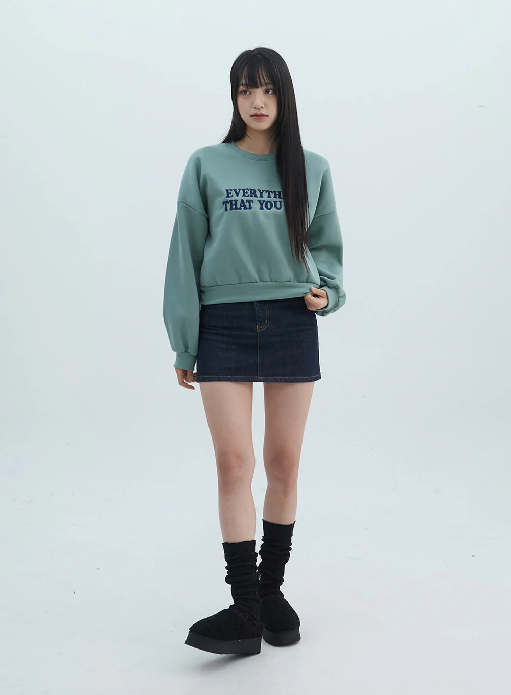 Lettering Crop Sweatshirt ON310 - Image 5