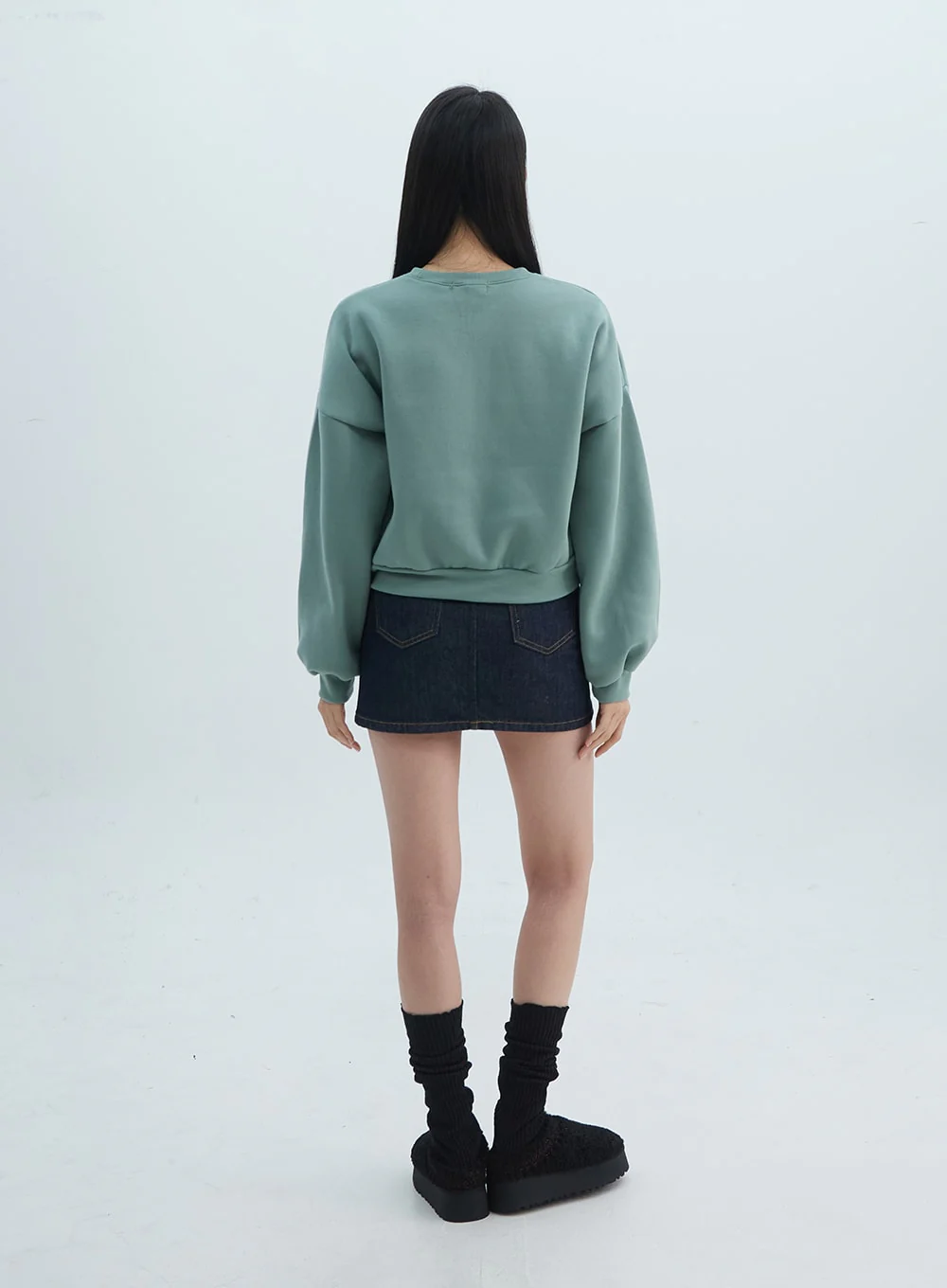 Lettering Crop Sweatshirt ON310 - Image 6