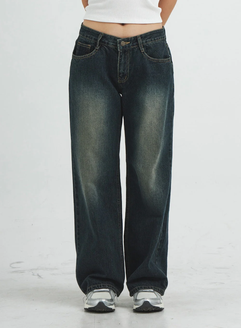 Low Rise Washing Wide Jeans CS14 - Image 9
