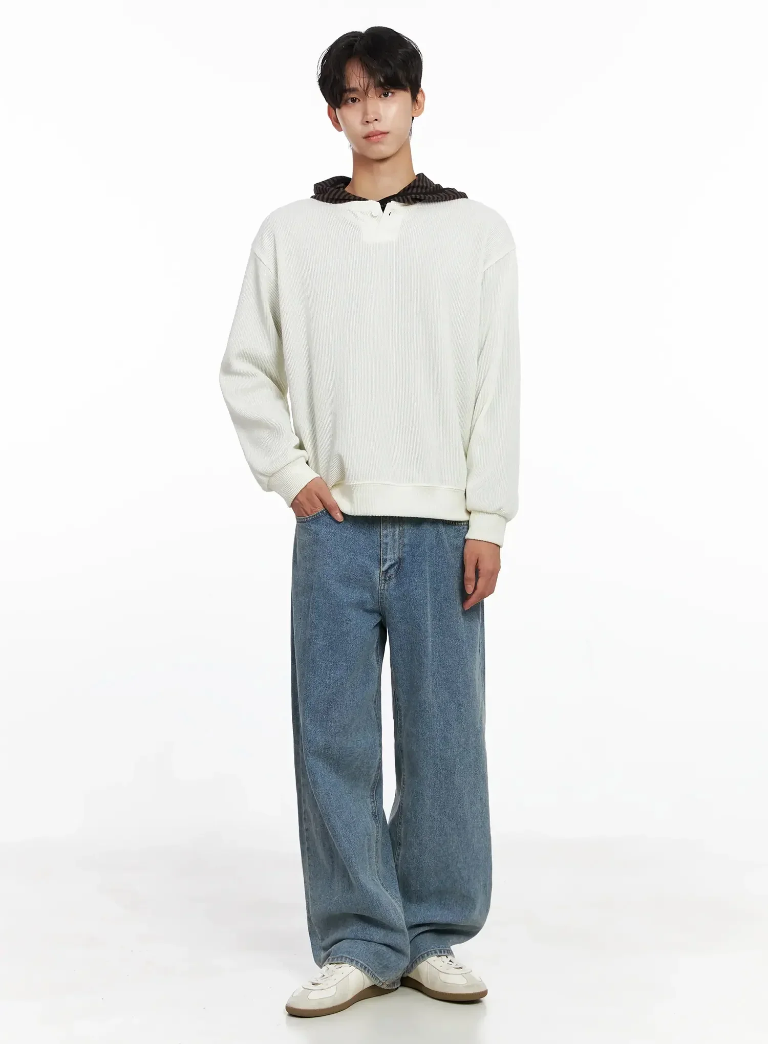 Men's Classic Blue Denim Jeans IO516 - Image 3