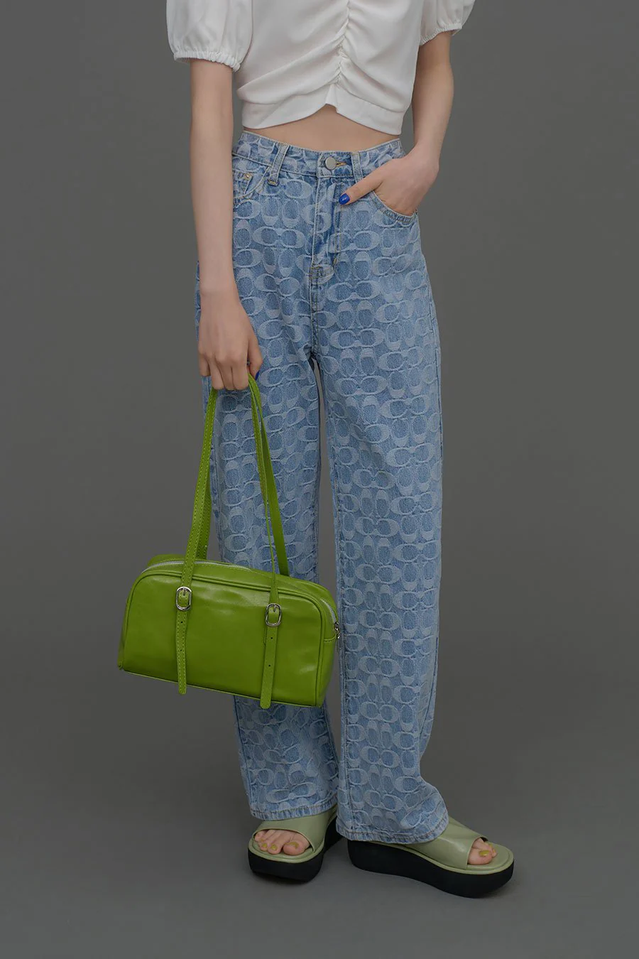 Square-shaped Shoulder Bag CA04 - Image 7